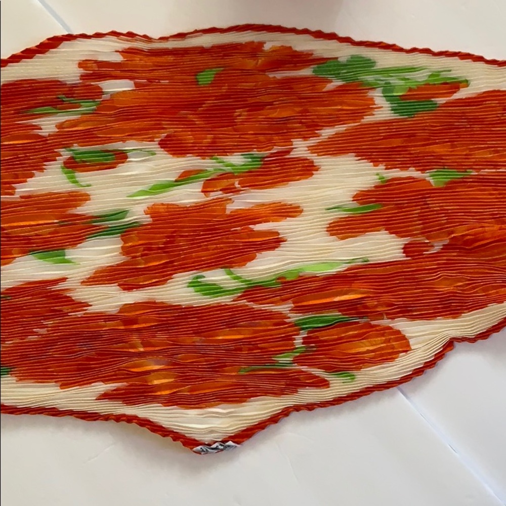 Hermès Orange Floral 100% Silk Pleated Scarf and Box Excellent RARE HTF - Picture 5 of 14